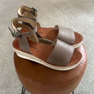 Lucky Brand Joodith Leather Platform Wedge Sandal. Size 10.